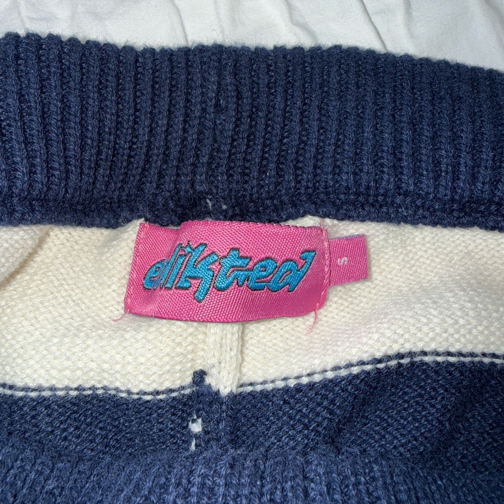 Edikted Riley Striped Knit Shorts - Picture 4 of 6